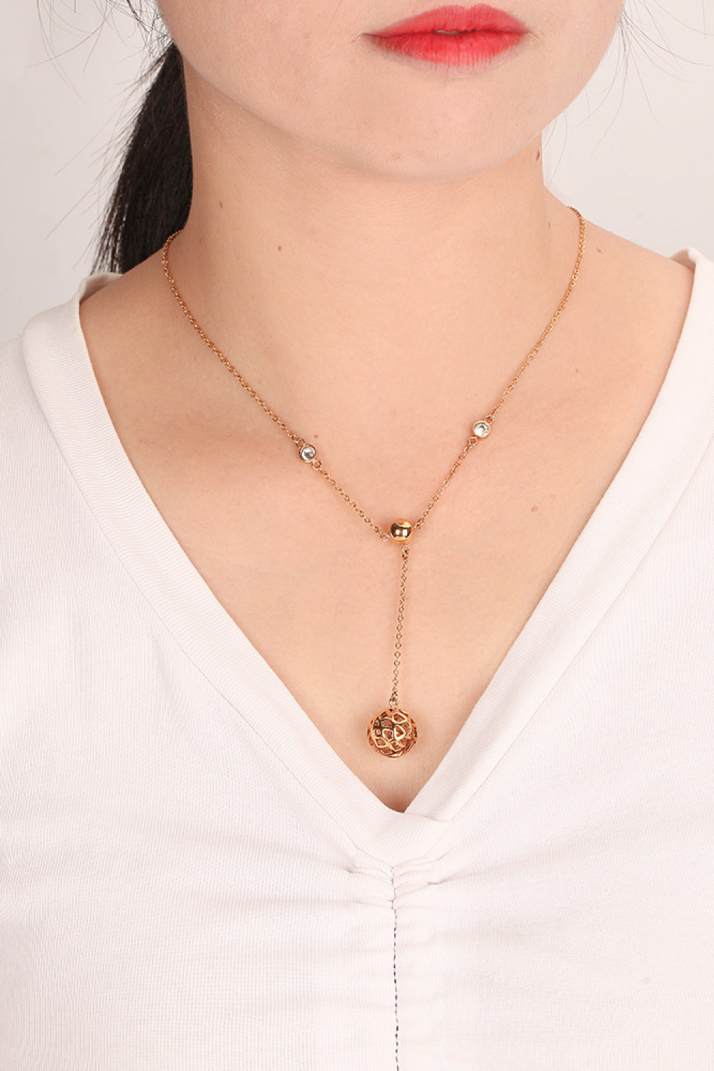Openwork Ball Pendant Necklace