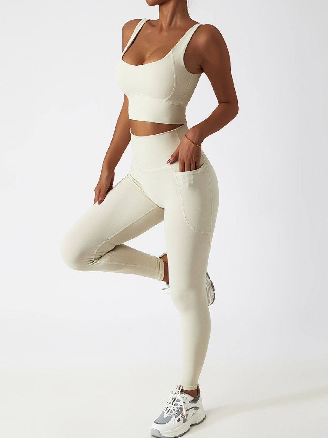 Breathable Sports Leggings with Pockets