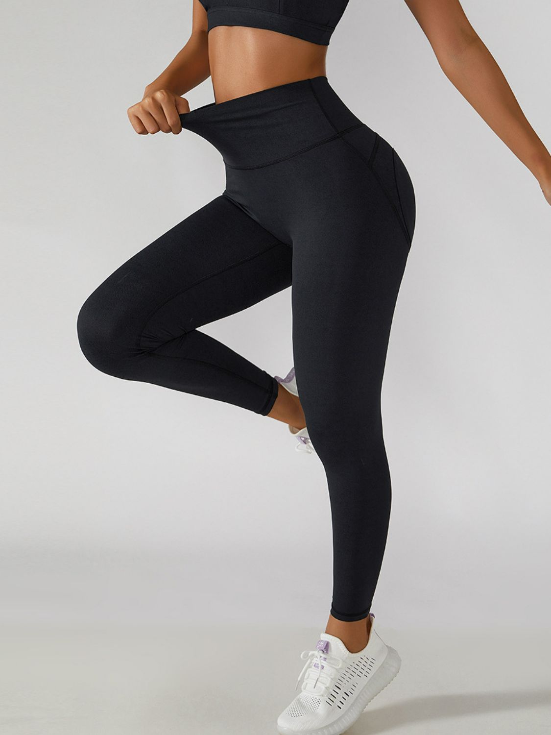 Elastic Waistband Cropped Sports Leggings