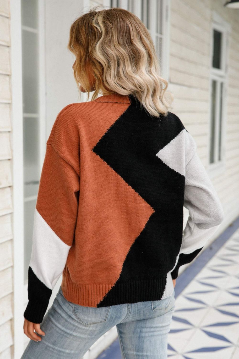 Color Block Ribbed Trim Round Neck Sweater