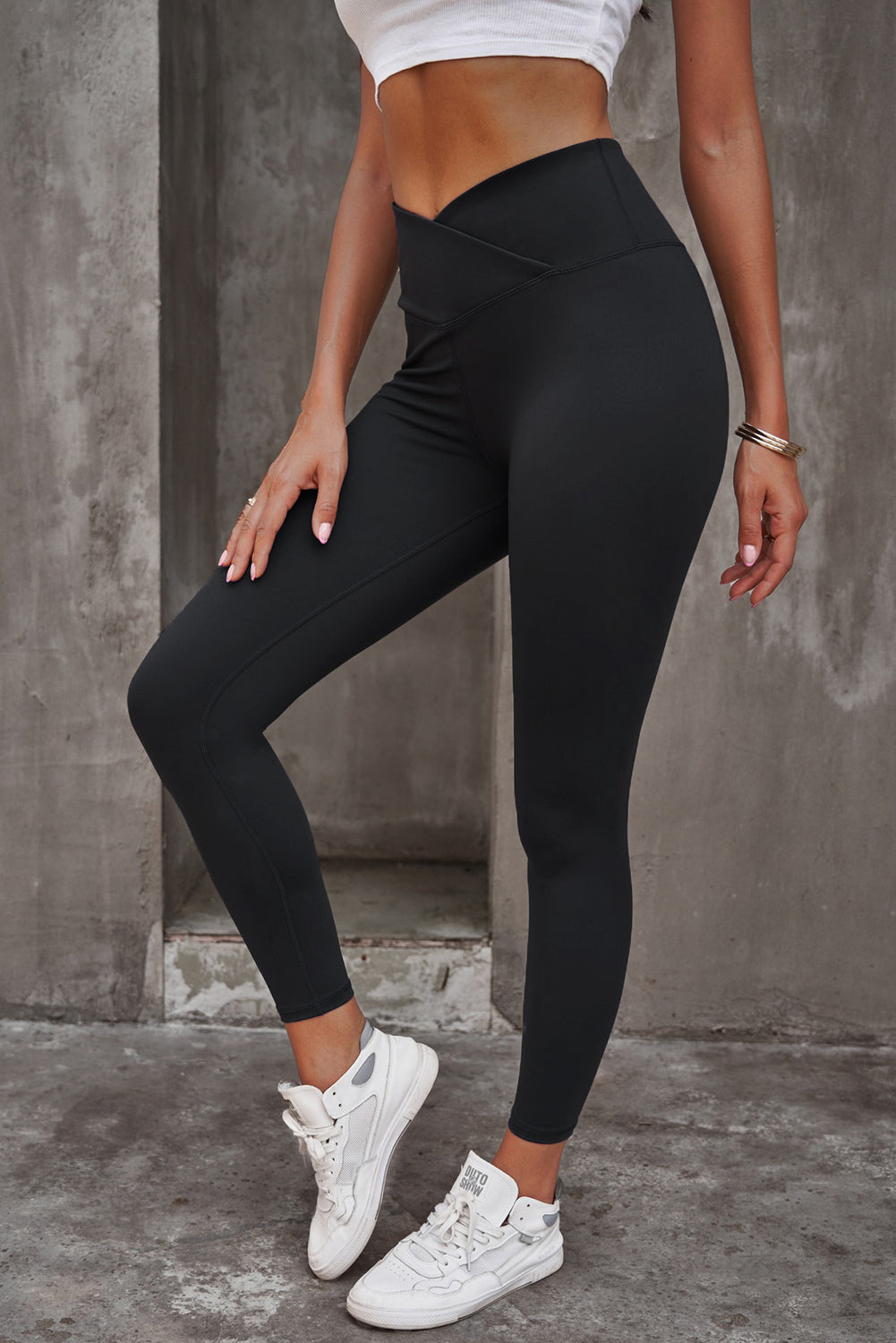 Crisscross Cropped Yoga Leggings