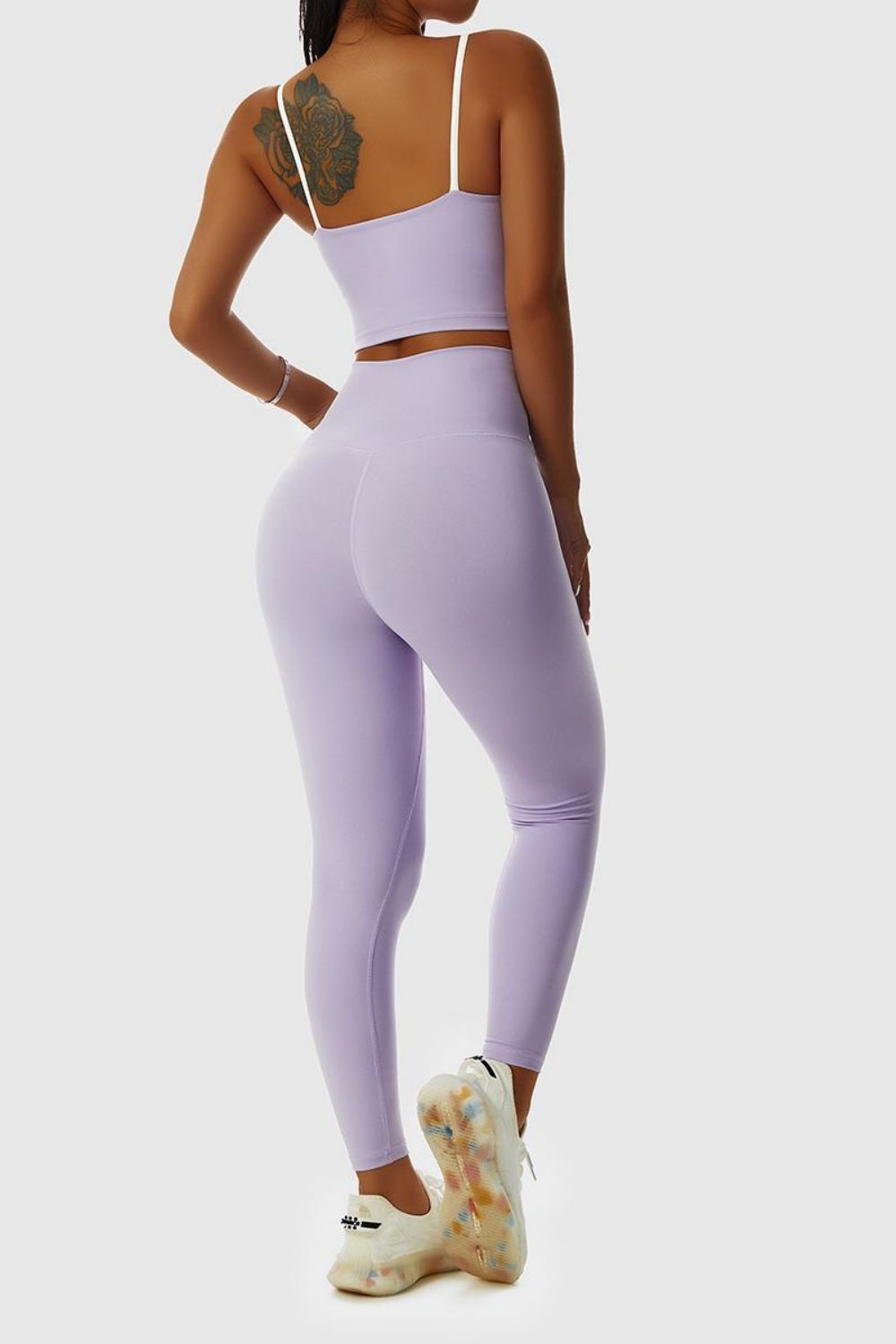 Contrast Sports Bra and Leggings Set