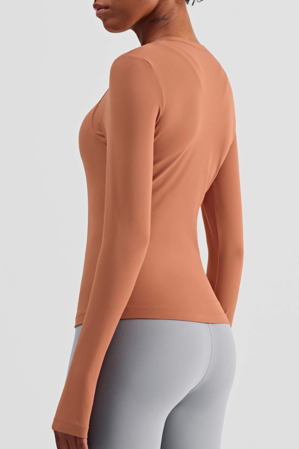Round Neck Thumbhole Sleeve Sports Top