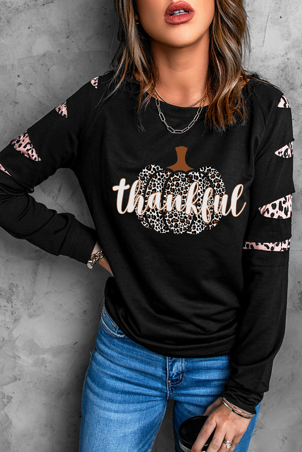 THANKFUL Leopard Pumpkin Graphic Sweatshirt