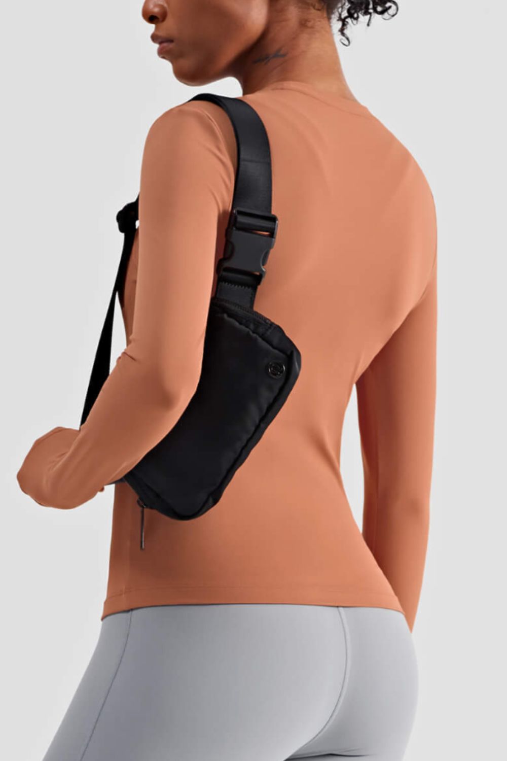 Round Neck Thumbhole Sleeve Sports Top