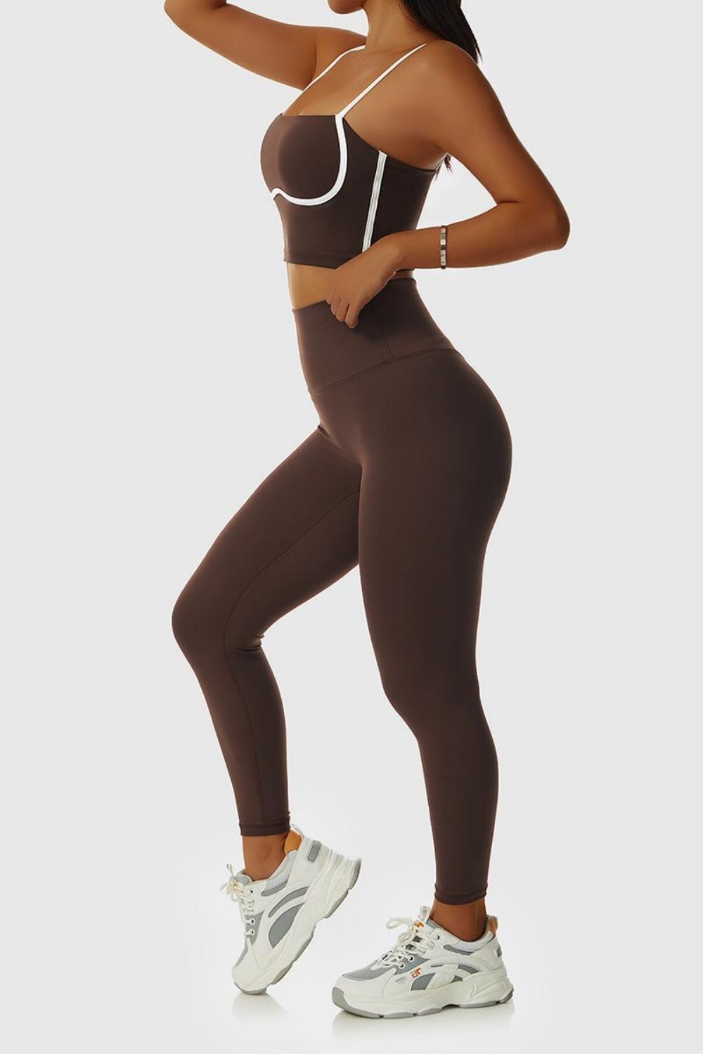Contrast Sports Bra and Leggings Set